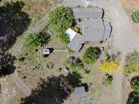 261 White Oak Dr, Cave Junction, OR 97523 photo 55