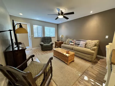 56856 Enterprise Dr #E5, Sunriver, OR 97707 photo 3