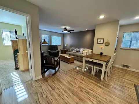 56856 Enterprise Dr #E5, Sunriver, OR 97707 photo 2