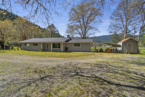 Exterior - 2800 Cedar Flat Rd, Williams, OR 97544 photo 4 of 15