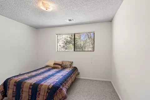Bedroom - 2800 Cedar Flat Rd, Williams, OR 97544 photo 4 of 5