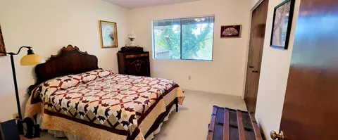 Bedroom - 521 Harper Loop, Grants Pass, OR 97527 photo 2 of 2