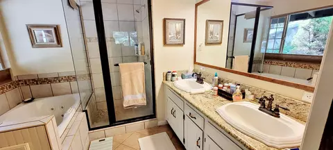 Bath - 521 Harper Loop, Grants Pass, OR 97527 photo 1 of 3