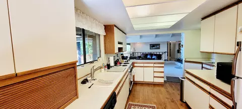 Kitchen - 521 Harper Loop, Grants Pass, OR 97527 photo 1 of 1