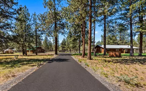 69269 Crooked Horseshoe Rd, Sisters, OR 97759