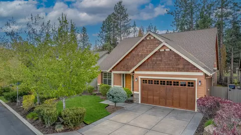 19501 Pond Meadow Ave, Bend, OR 97702
