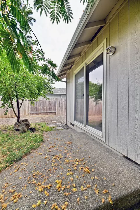 637 Benjamin Way, Phoenix, OR 97535 photo 30