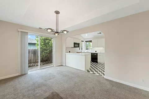 637 Benjamin Way, Phoenix, OR 97535 photo 10