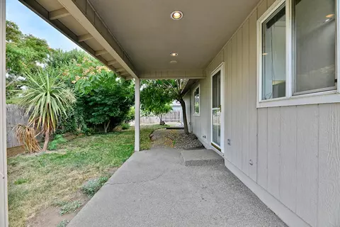 637 Benjamin Way, Phoenix, OR 97535 photo 28