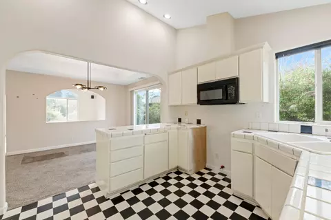 637 Benjamin Way, Phoenix, OR 97535 photo 15