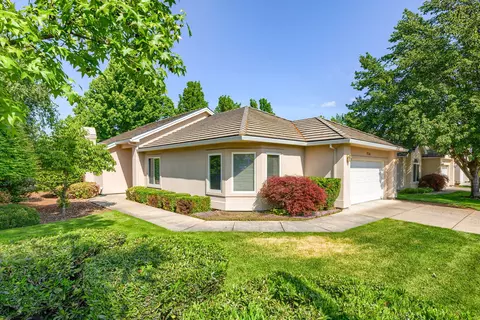 754 Fernwood Dr, Medford, OR 97504