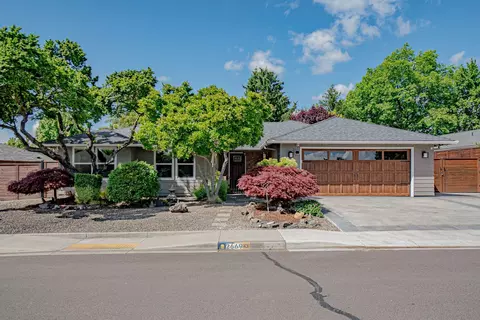2669 Roberts Rd, Medford, OR 97504