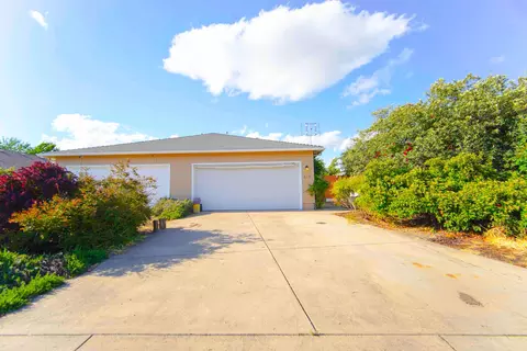 428 Crystal Dr, Eagle Point, OR 97524