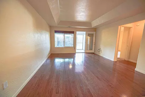 Living - 428 Crystal Dr, Eagle Point, OR 97524 photo 4 of 4