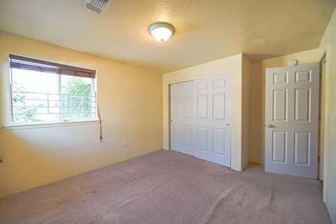Bedroom - 428 Crystal Dr, Eagle Point, OR 97524 photo 1 of 3