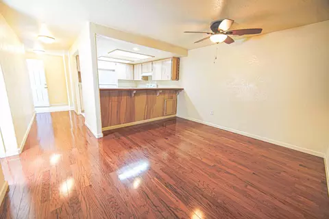 Living - 428 Crystal Dr, Eagle Point, OR 97524 photo 2 of 4