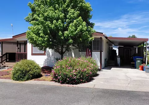 2386 Sasha Ct, Grants Pass, OR 97527