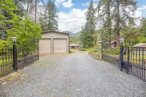 3840 Almar Rd, Grants Pass, OR 97527