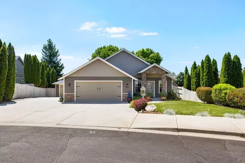 578 Old Waverly Way, Eagle Point, OR 97524
