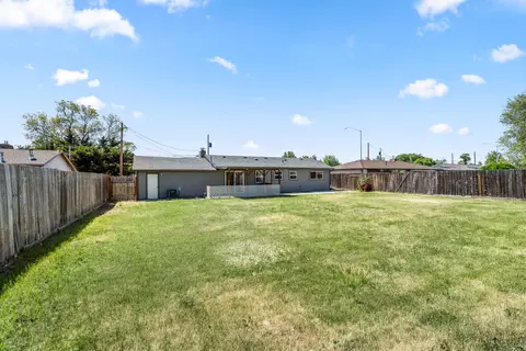 2424 Crater Lake Ave, Medford, OR 97504
