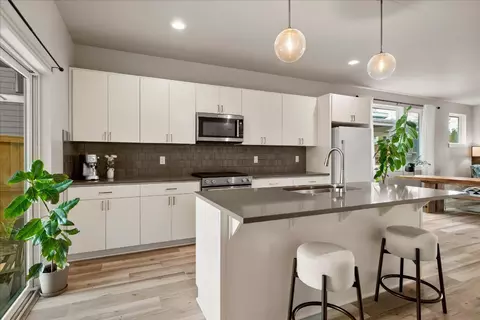 Kitchen - 20518 Murphy Rd, Bend, OR 97702 photo 2 of 3