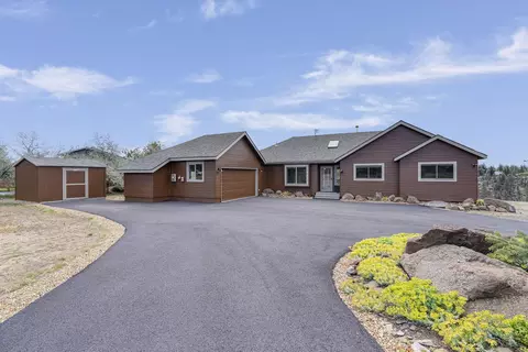 17197 Mountain View Rd, Sisters, OR 97759