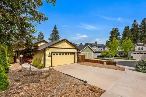 63289 NW Newhall Pl, Bend, OR 97703 photo 12