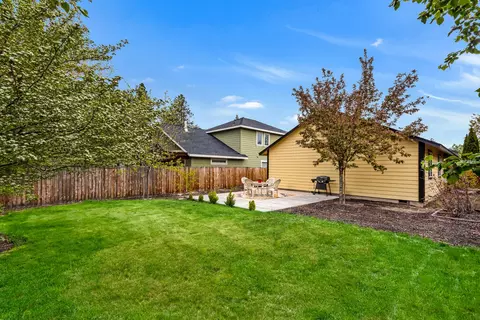 63289 NW Newhall Pl, Bend, OR 97703 photo 22