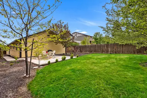 63289 NW Newhall Pl, Bend, OR 97703 photo 23