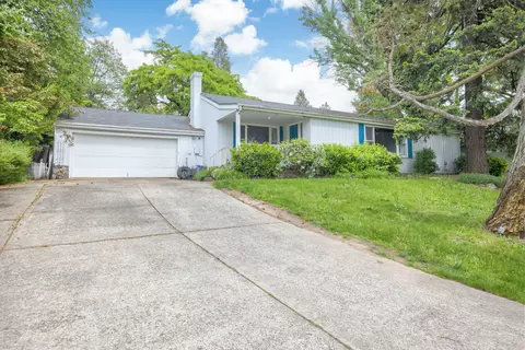 240 Sunrise Ave, Medford, OR 97504