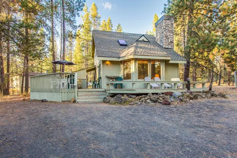 57065 Deer Ln #10, Sunriver, OR 97707