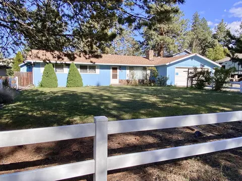 132 SE Craven Rd, Bend, OR 97702