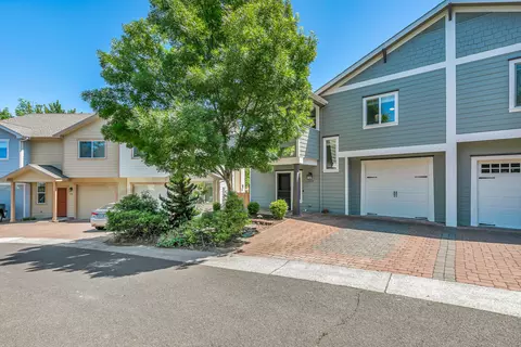 120 Mccully Ln, Jacksonville, OR 97530