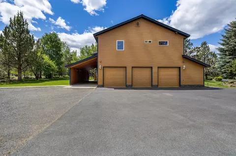 Exterior - 63232 Peterman Ln, Bend, OR 97701 photo 2 of 5