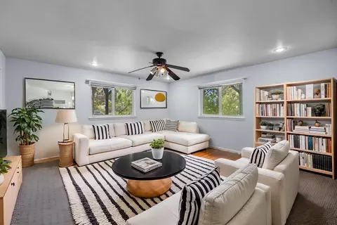 Living - 63232 Peterman Ln, Bend, OR 97701 photo 3 of 4