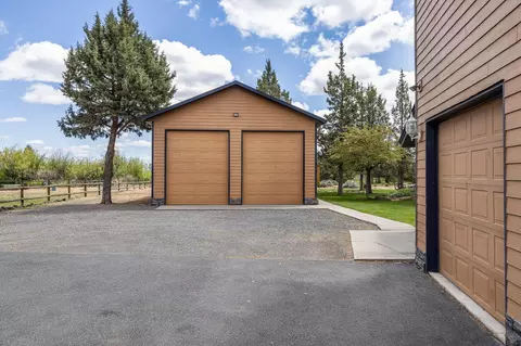 Exterior - 63232 Peterman Ln, Bend, OR 97701 photo 3 of 5