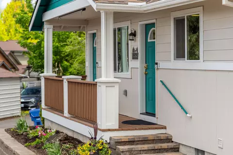 1242 SW Silver Lake Blvd, Bend, OR 97702