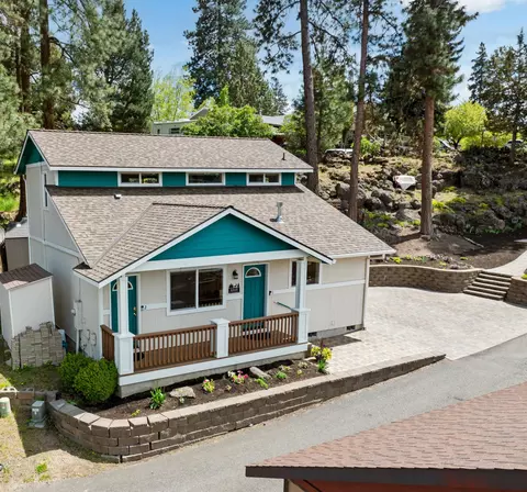 1242 SW Silver Lake Blvd, Bend, OR 97702