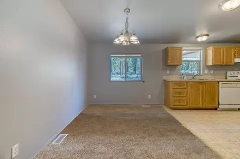 52084 Red Pne, La Pine, OR 97739 photo 23