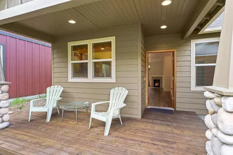 Exterior - 19486 Brookside Way, Bend, OR 97702 photo 4 of 8