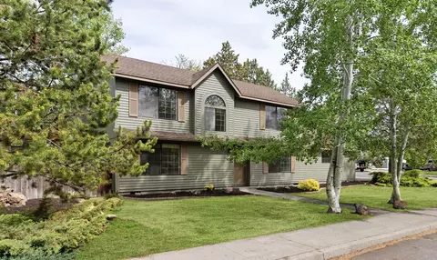 1801 NE Yellowstone Ln, Bend, OR 97701
