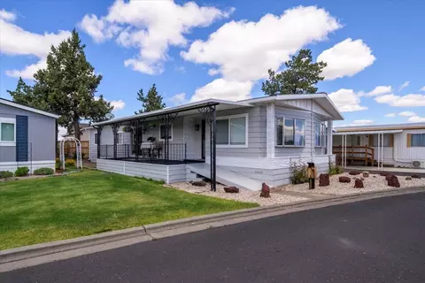 2633 SW Obsidian Ave #13, Redmond, OR 97756