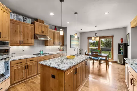 Kitchen - 21447 Belknap Dr, Bend, OR 97701 photo 2 of 2