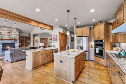 Kitchen - 21447 Belknap Dr, Bend, OR 97701 photo 1 of 2