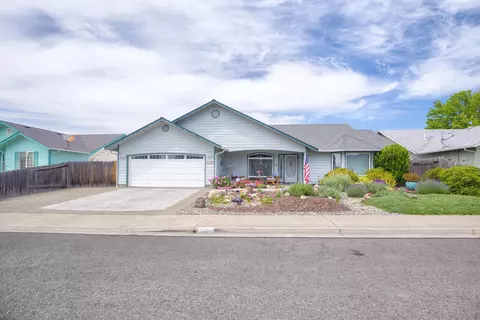 1912 SW K St, Grants Pass, OR 97526