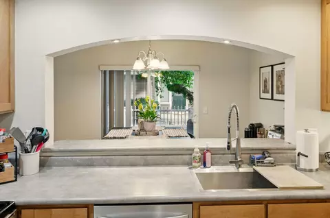Kitchen - 353 Live Oak Loop, Central Point, OR 97502 photo 2 of 2