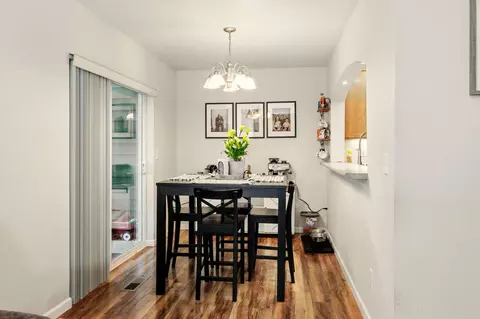 Dining - 353 Live Oak Loop, Central Point, OR 97502 photo 1 of 1