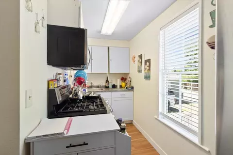 Kitchen - 581 E Main St, Ashland, OR 97520 photo 1 of 4