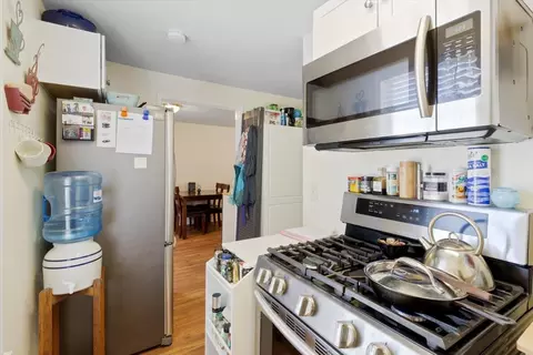 Kitchen - 581 E Main St, Ashland, OR 97520 photo 2 of 4