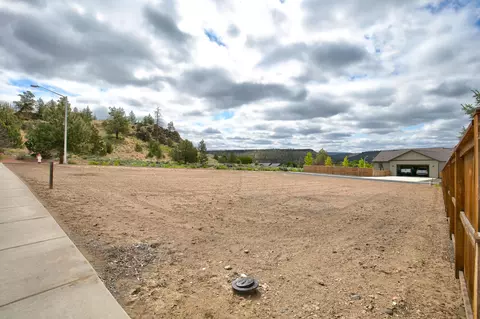 2178 NE Kokanee Way #LOT 11, Prineville, OR 97754